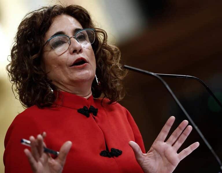 Montero presume de las tasas de desempleo de Zapatero pese a que el paro se duplicó en su mandato