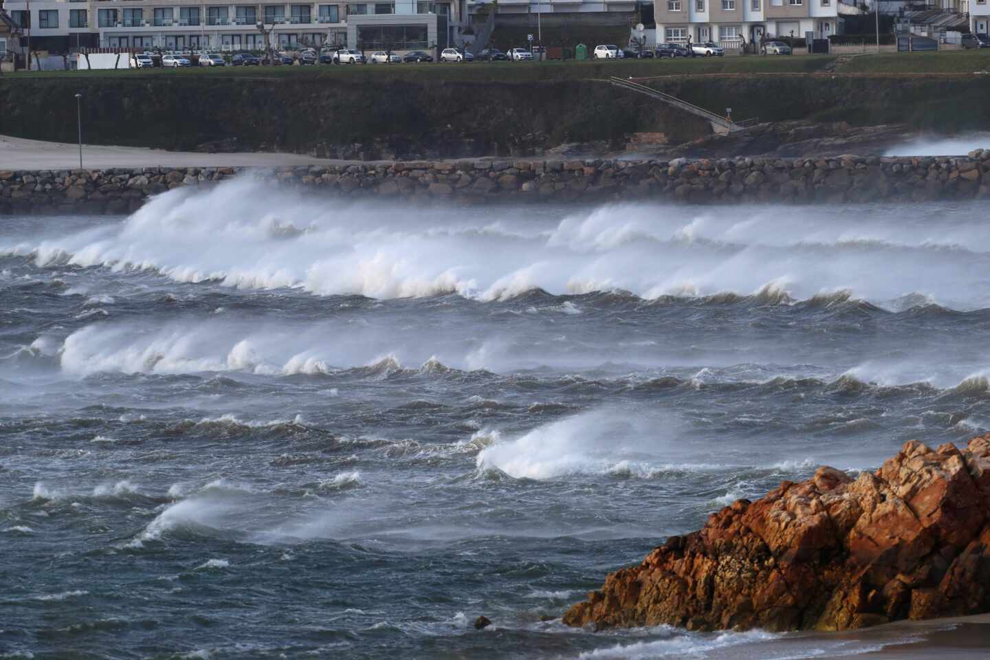 Muere un hombre en silla de ruedas tras caer al mar en el muelle de un pueblo de Lugo