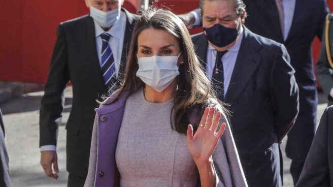 La Reina Letizia, elegante y sofisticada en la entrega de Premios Jaume I en Valencia
