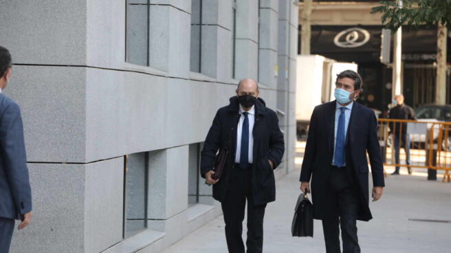 El juez cita a Fernández Díaz y Martínez a un careo por la 'operación Kitchen' El ex ministro Fernández Díaz, dirigiéndose el pasado viernes a declarar a la Audiencia Nacional.