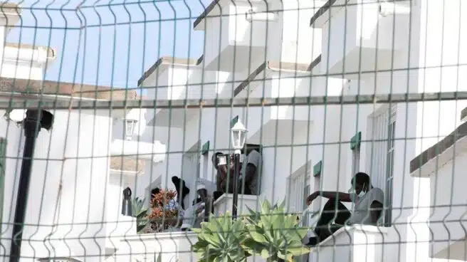 Los hoteleros de Canarias también cargan contra Marlaska: "Es la peor solución para los inmigrantes"