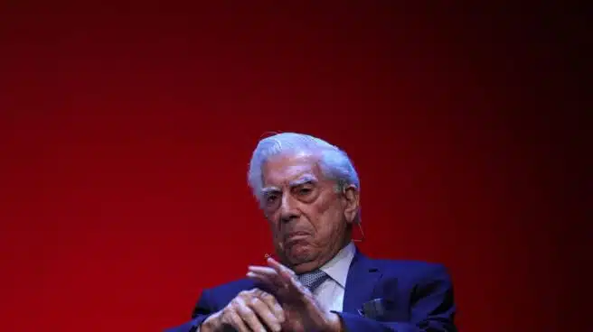 Vargas Llosa elogia la gestión de Ayuso: "Los que la hemos votado nos sentimos orgullosos"