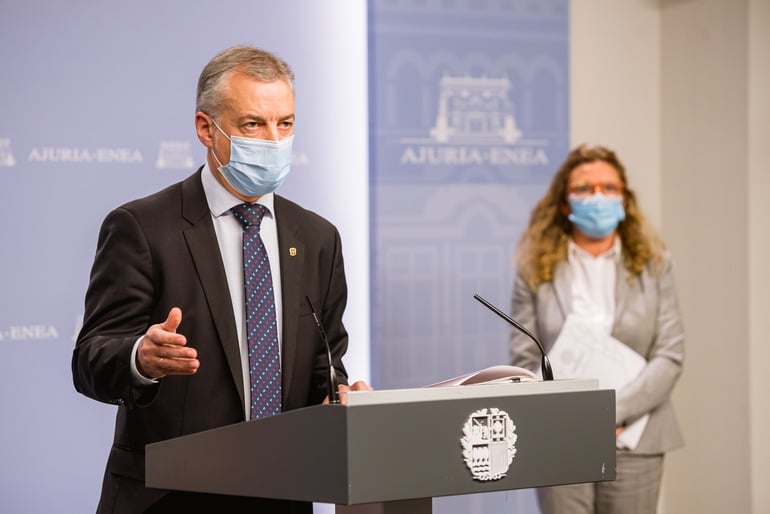 El lehendakari Iñigo Urkullu durante su comparecencia para dar a conocer las medidas.