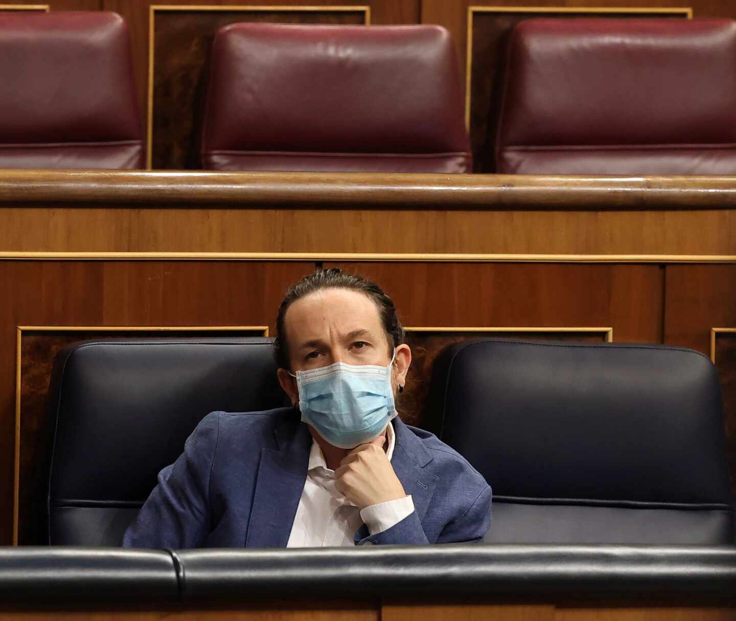 El vicepresidente segundo del Gobierno, Pablo Iglesias, en su escaño del Congreso.