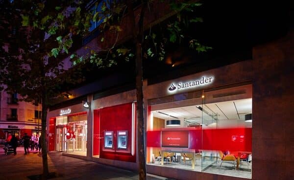 Oficina de Santander. santander-oficina-banco-sucursal-ere