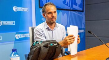 Dimite el responsable del control de la pandemia horas antes de que Euskadi revise sus restricciones