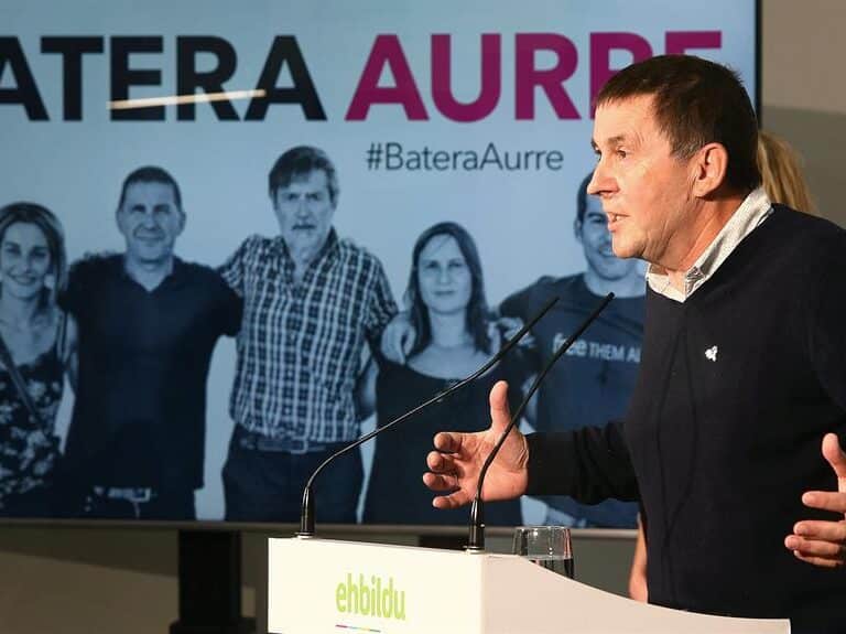 Bildu, el aliado presupuestario amable con Sánchez e implacable con Urkullu