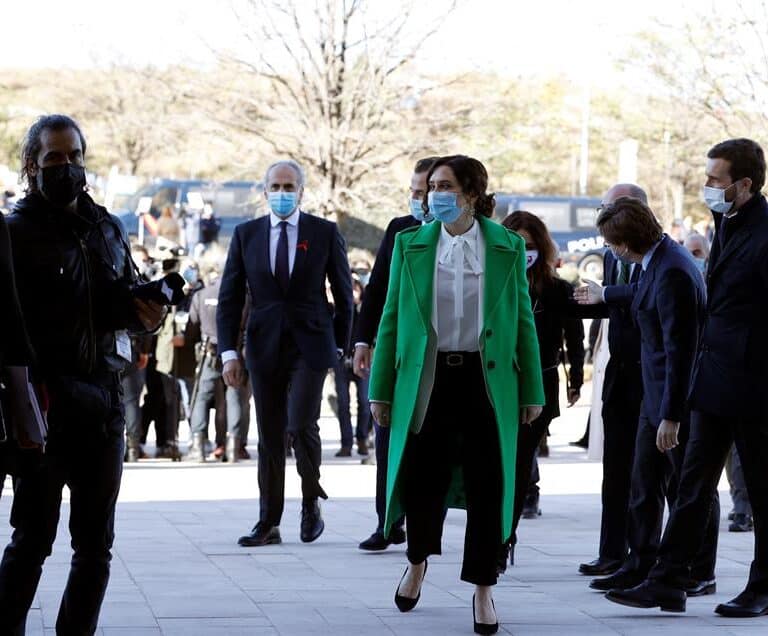 Ayuso inaugura el nuevo hospital de pandemias sin la presencia de Illa ni de la oposición de Madrid