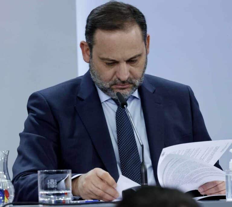 Ábalos abre la puerta a los indultos de los presos del 1-O para "aliviar tensiones"