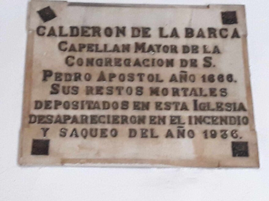 Inscripción sobre los restos de Calderón de la Barca.