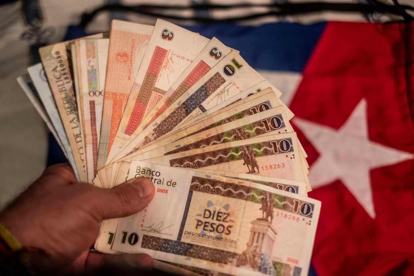 Cuba pesos