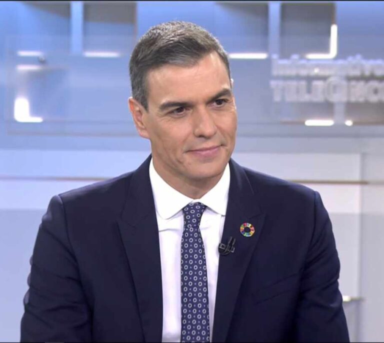 Sánchez aduce sobre Juan Carlos I que "se juzgan personas, no instituciones"