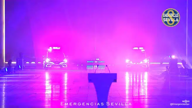 “Parece la discoteca Pachá”: las redes bromean con los nuevos coches de la Policía de Sevilla
