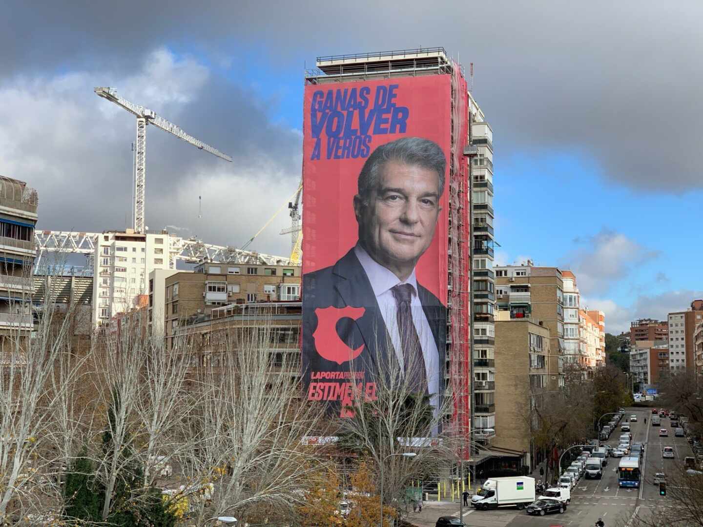 Lluís Carrasco, el cerebro tras la lona de Laporta en el Bernabéu