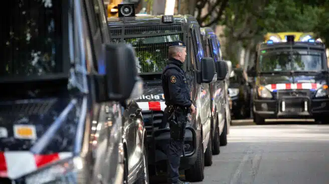 Los Mossos sancionan a tres policías nacionales en Barcelona