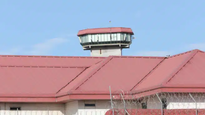 Funcionarios de prisiones estallan tras la fuga de dos peligrosos aluniceros de la cárcel de Valdemoro