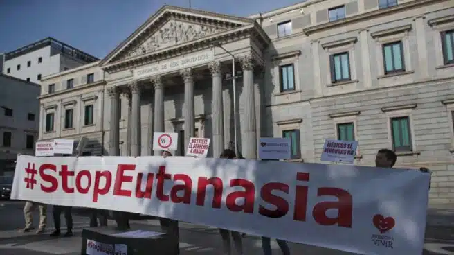 Las claves de la ley de eutanasia que ha aprobado el Congreso