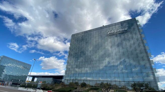 Edificio donde se encuentra la sede de Telefónica ubicada en Ronda de la comunicación, Madrid