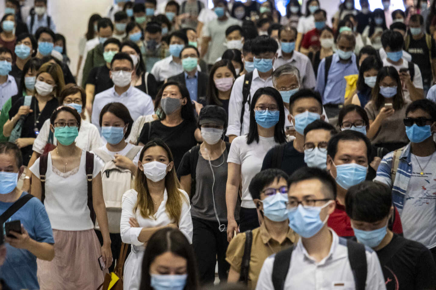 Un año después de los primeros síntomas del coronavirus que China no consiguió retener
