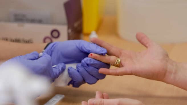 100.000 docentes y personal de los centros educativos comienzan los test anticuerpos de Covid en Madrid