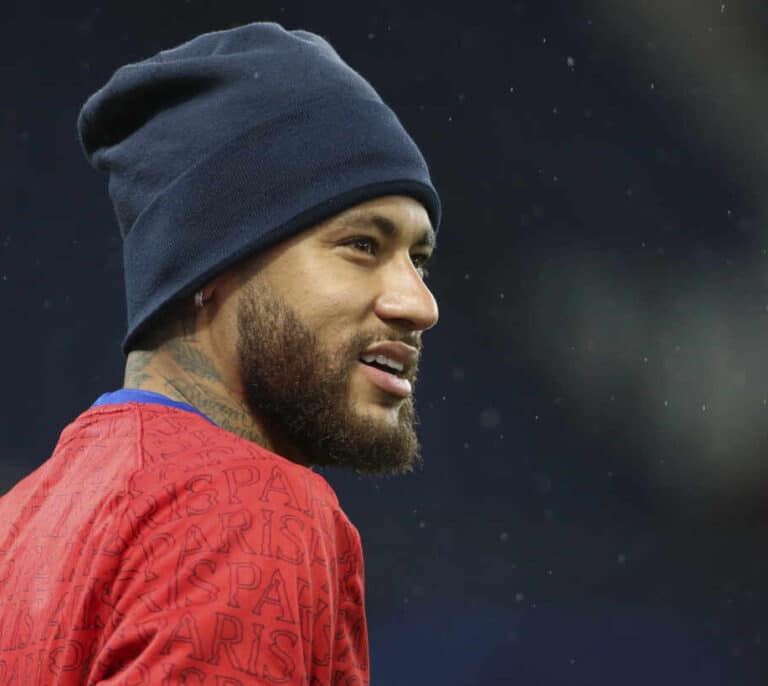 Neymar se salta las normas y monta una fiesta con 500 invitados