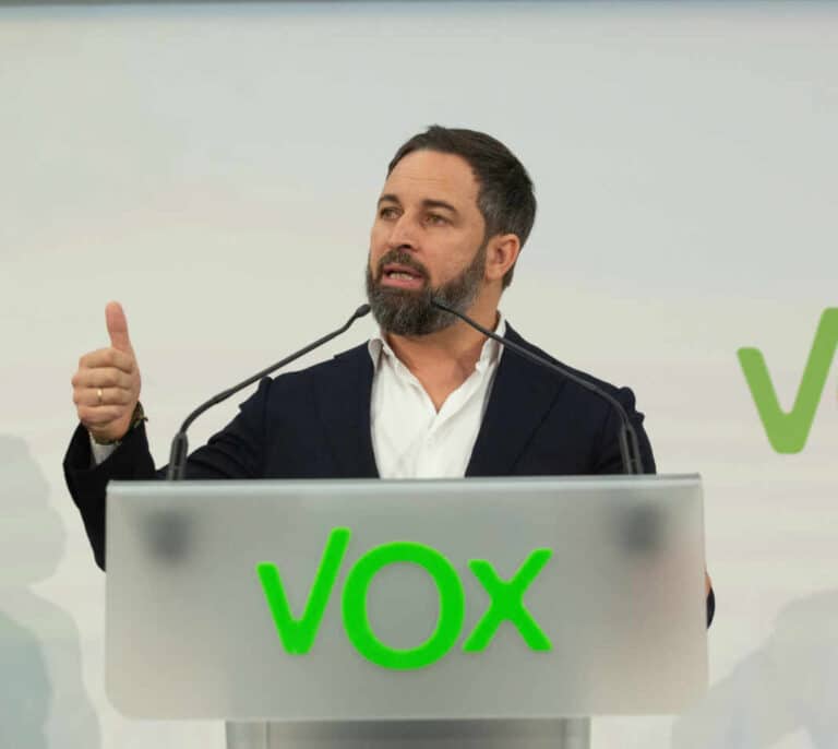Abascal actualiza su declaración al Congreso con un préstamo para un chalé