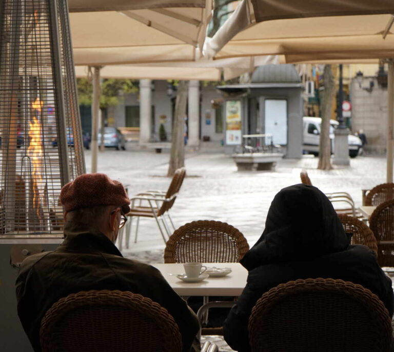Castilla y León permite abrir hostelería, gimnasios y centros comerciales desde el viernes