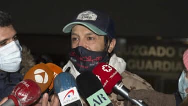 La caótica salida de Rafael Amargo de su domicilio tras su puesta en libertad