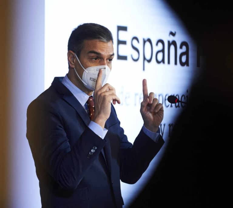 Sánchez vincula la derogación de la reforma laboral al pacto social