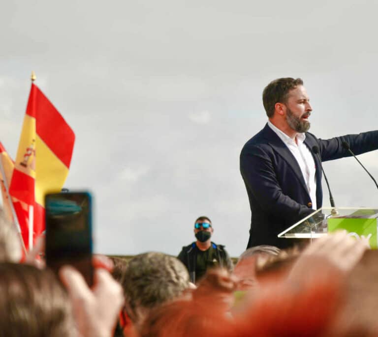 Abascal: “El mayor enemigo de la Constitución es el Gobierno socialista”