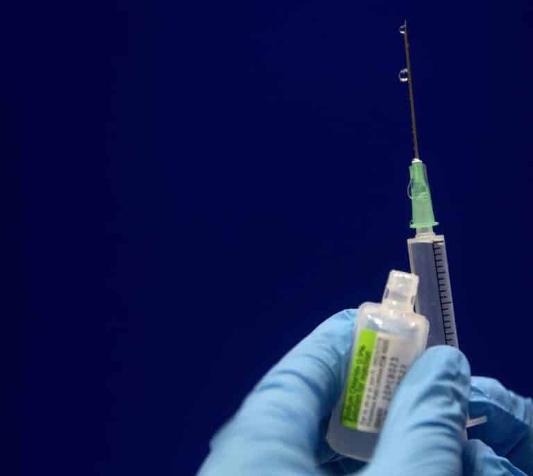 Cinco muertos por un incendio en la factoría del mayor fabricante de vacunas del mundo, en India