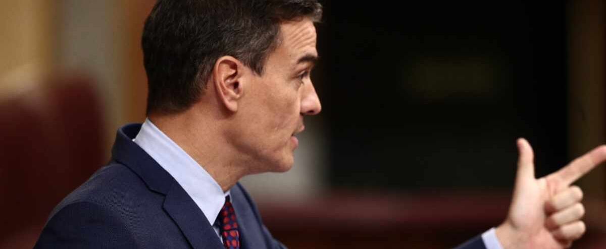 Pedro Sánchez interviniendo durante una sesión de control al Gobierno en el Congreso.