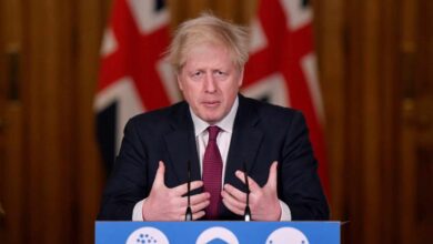 Boris Johnson cierra Londres y otras zonas por el impacto de una nueva cepa del Covid