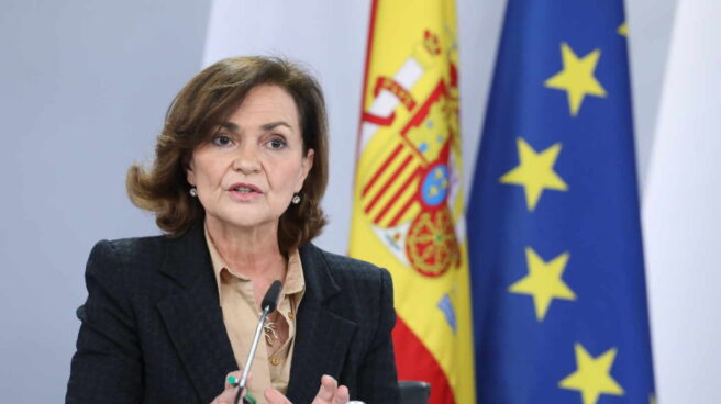 La vicepresidenta primera del Gobierno, ministra de la Presidencia, Carmen Calvo, comparece en rueda de prensa posterior al Consejo de Ministros en Moncloa.