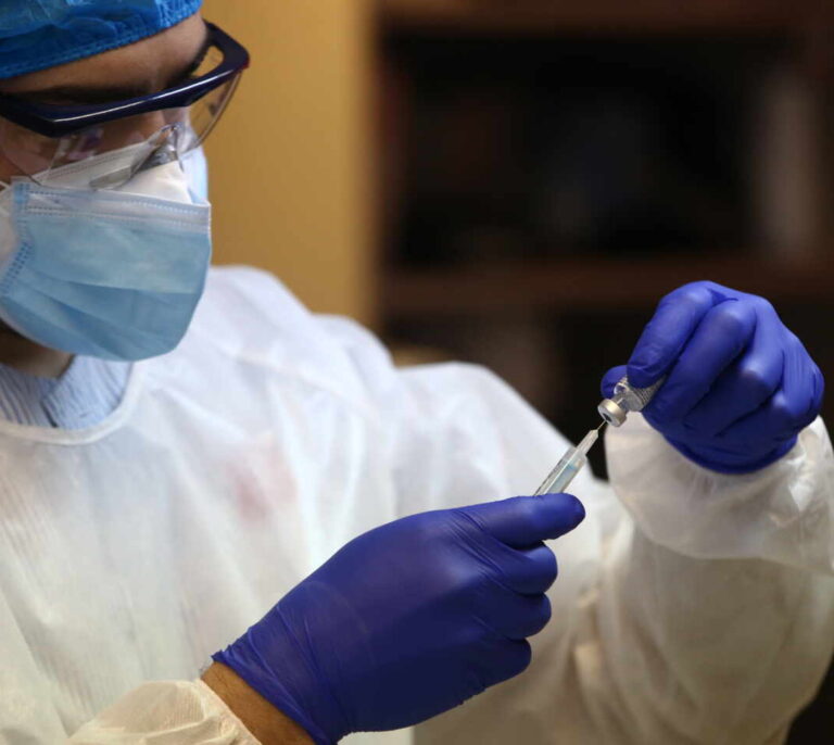 España notifica 298 muertes y 24.462 nuevos contagios desde Nochebuena