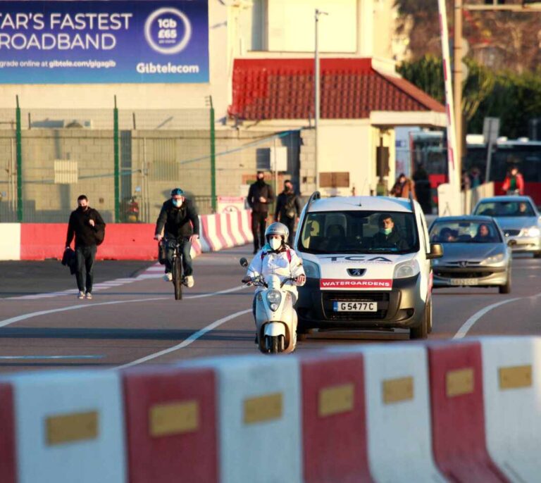 España llega a un acuerdo 'in extremis' sobre Gibraltar con el Reino Unido