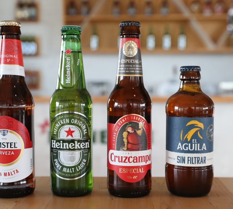 Heineken avisa de que el paro del transporte puede dejar sin sus cervezas a bares y restaurantes