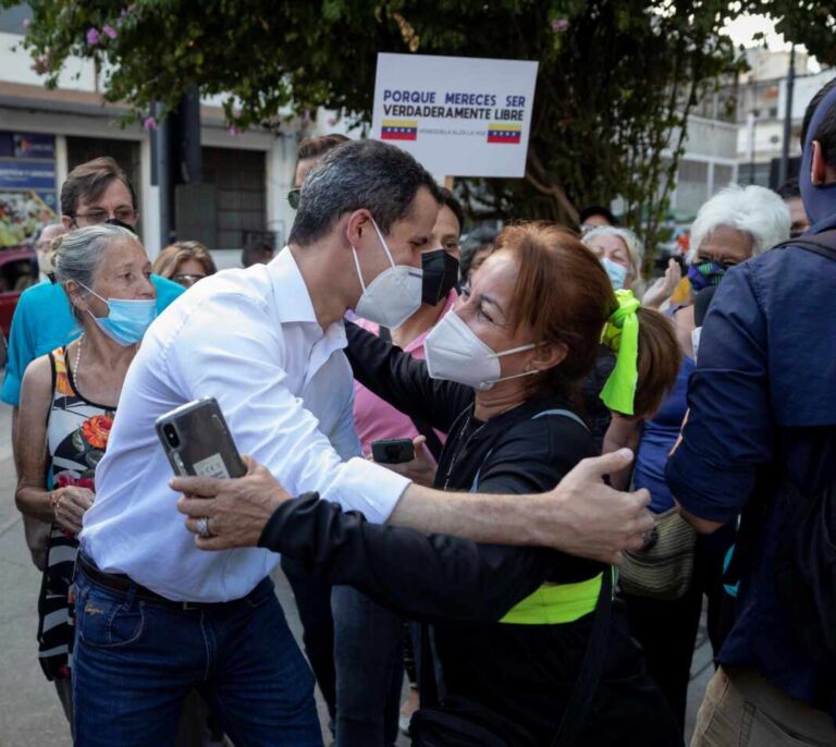 Unos 6,5 millones votan a favor de elecciones libres en la consulta de Guaidó