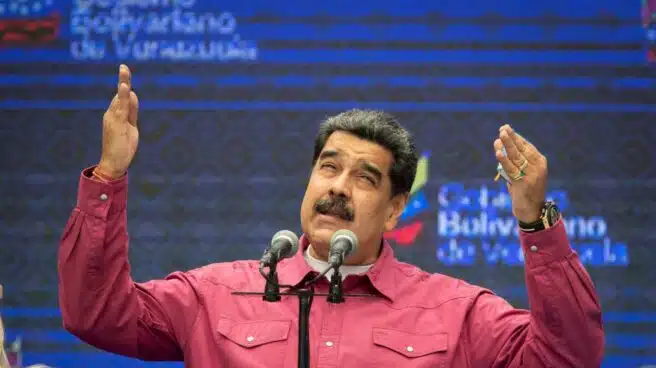Maduro se presenta como ganador en una elección marcada por la enorme abstención