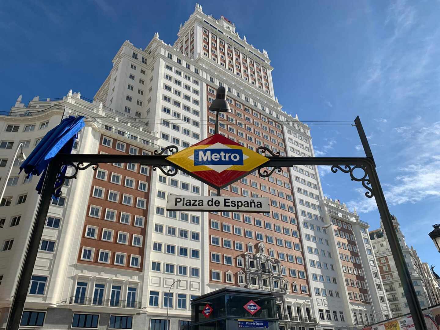 Entrada del Metro de Plaza de España.