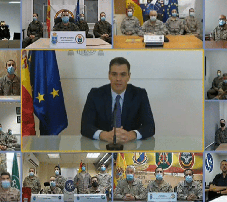 Sánchez agradece a las Fuerzas Armadas su "labor leal y callada al servicio de la democracia"