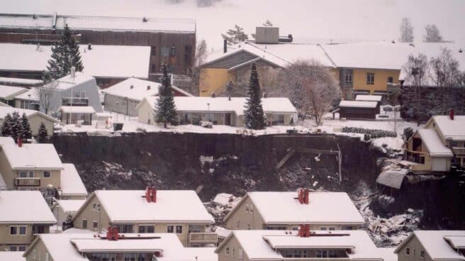 Un-corrimiento-de-tierras-obliga-a-evacuar-a-700-personas-y-deja-12-desaparecidos-en-Noruega Un corrimiento de tierras obliga a evacuar a 700 personas y deja 12 desaparecidos en Noruega