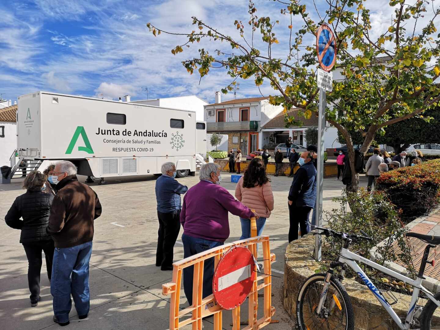 Cuevas del Becerro: ¿es posible que se infecte a la vez el 71% del pueblo?