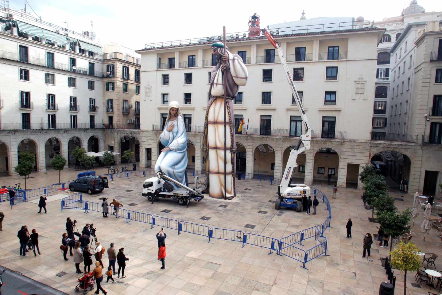 Montaje de Navidad en Alicante.