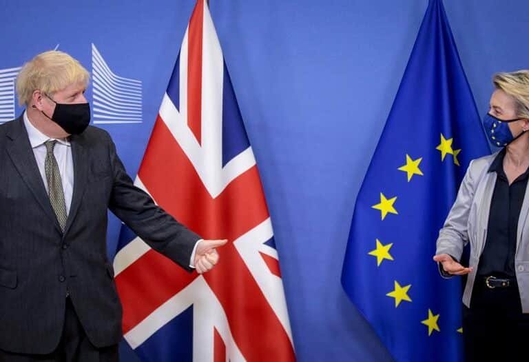 La UE y el Reino Unido siguen sin acuerdo y vuelven a ampliar el plazo para evitar un Brexit traumático
