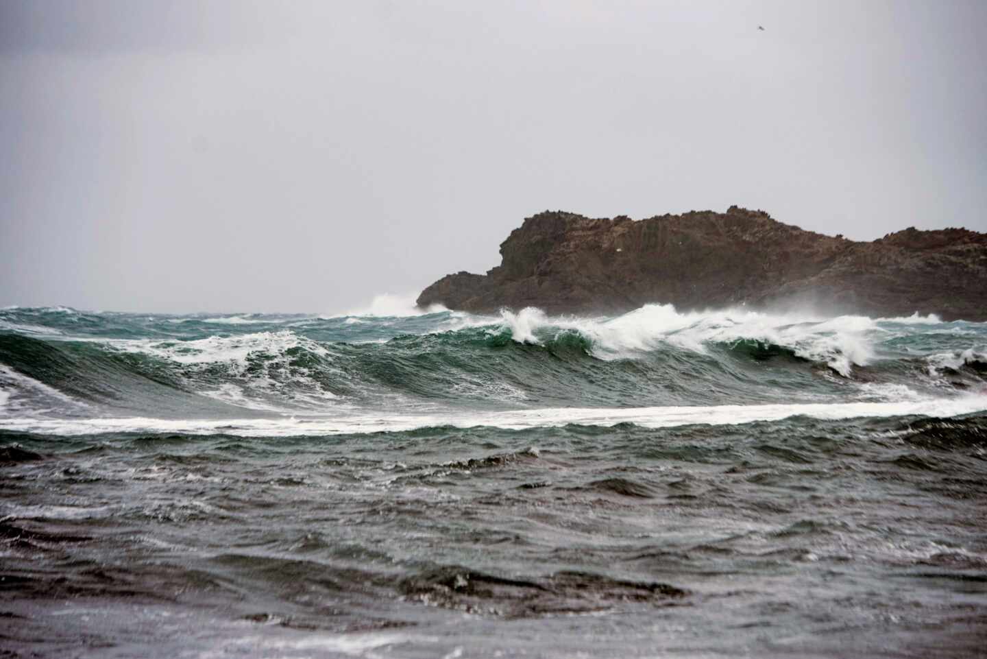 La borrasca 'Bella' llega este domingo: alerta por frío, viento, nevadas y mal estado del mar