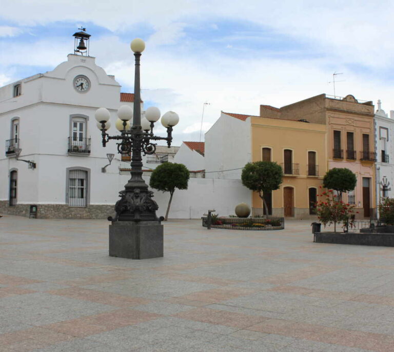 Viajan a Turquía por un injerto capilar y provocan un brote de Covid en Badajoz