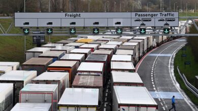 Atascos de 30 kilómetros en las fronteras del Reino Unido ante el temor creciente a un Brexit caótico