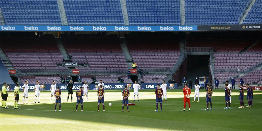 El Camp Nou, vacío durante el Barcelona-Osasuna de Liga.