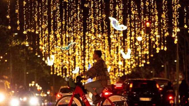 Ambiente de compras navideñas en Barcelona. Ambiente de compras navideñas en Barcelona.